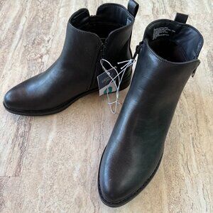 Universal Thread Women's Black Ankle Boots Brenna Side Zip, Size: 8, NWT